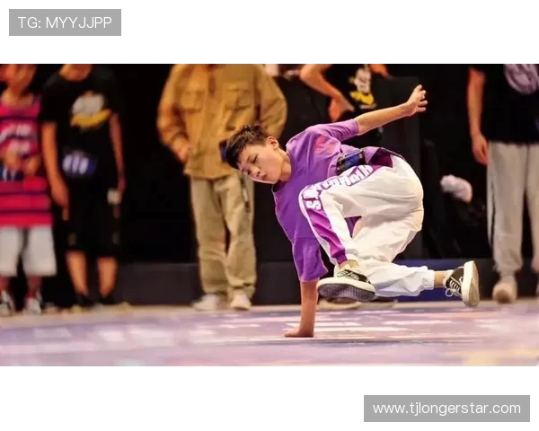 南京极限运动队在全国街舞大赛中以76分稳居积分榜首位