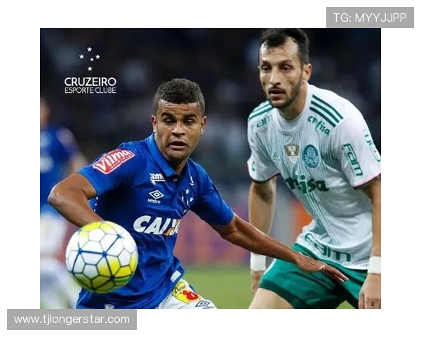 克鲁塞罗与巴竞技激战正酣谁能在这场对决中笑到最后